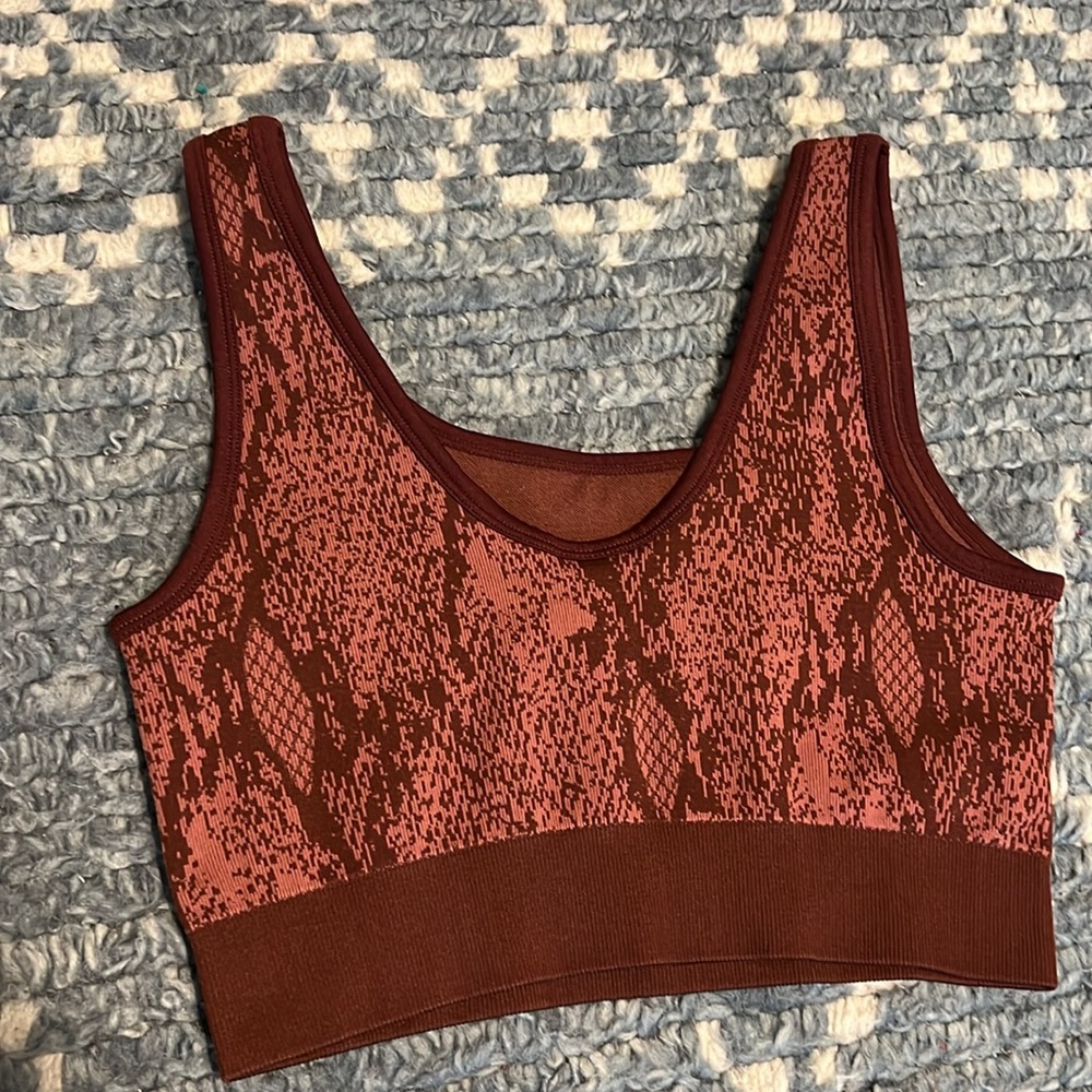 Fabletics Red Snake-Print High-Waist Leggings & Sports Bra Set - Picture 9 of 9